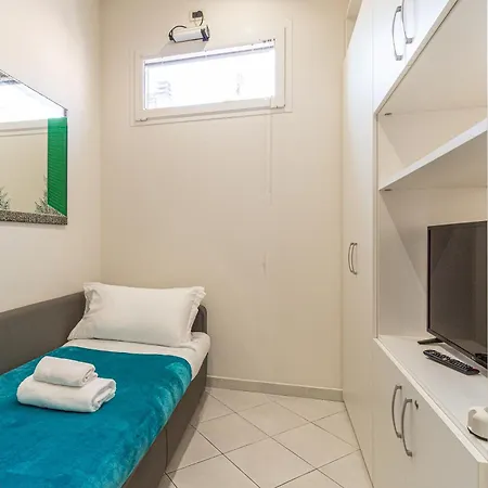 Familybo Santa Viola - Near Maggiore Hospital, Marconi Airport アパート ボローニャ