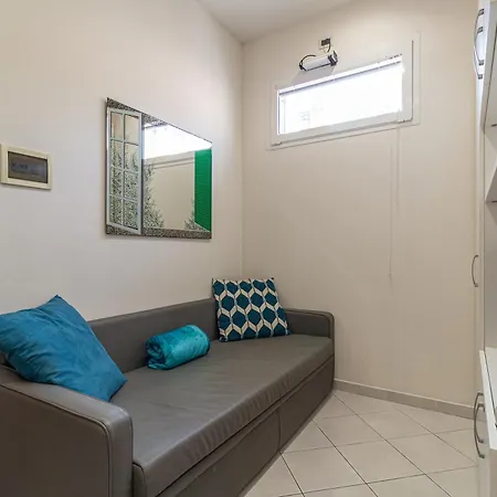 Familybo Santa Viola - Near Maggiore Hospital, Marconi Airport アパート ボローニャ