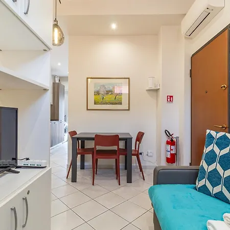 Familybo Santa Viola - Near Maggiore Hospital, Marconi Airport アパート ボローニャ