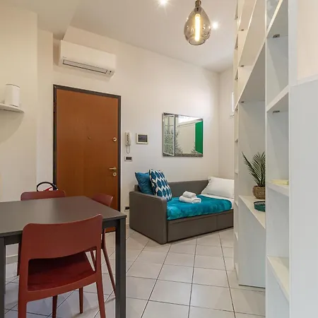 Familybo Santa Viola - Near Maggiore Hospital, Marconi Airport ボローニャ
