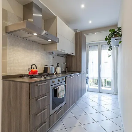 Familybo Santa Viola - Near Maggiore Hospital, Marconi Airport