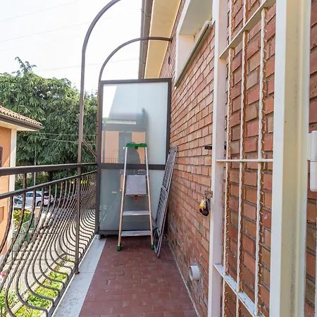 Familybo Santa Viola - Near Maggiore Hospital, Marconi Airport